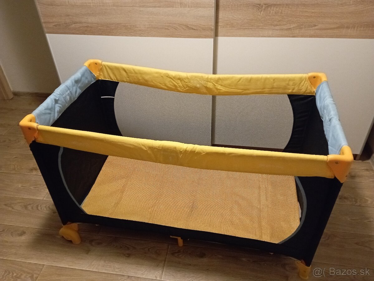 Cestovná postieľka