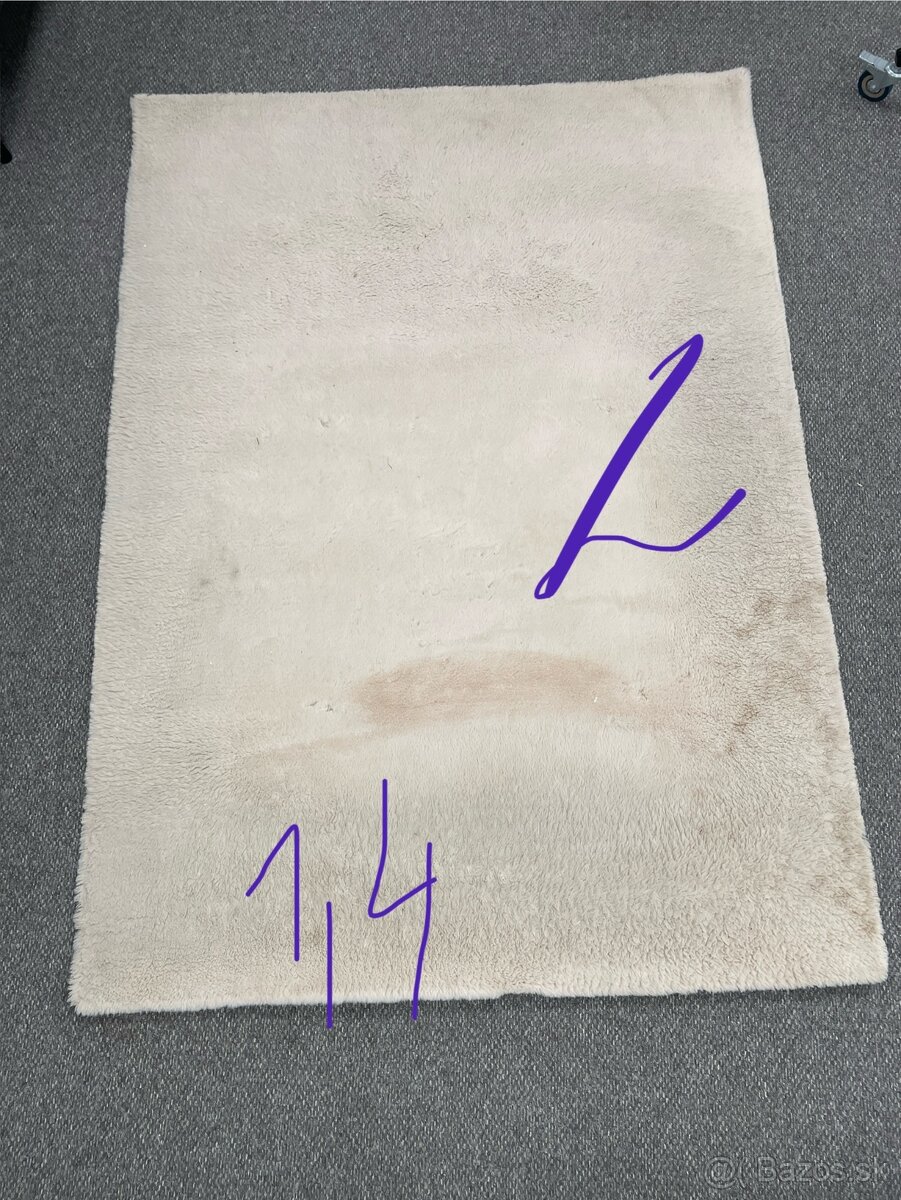 Koberec 1,4M X 2M smotanový
