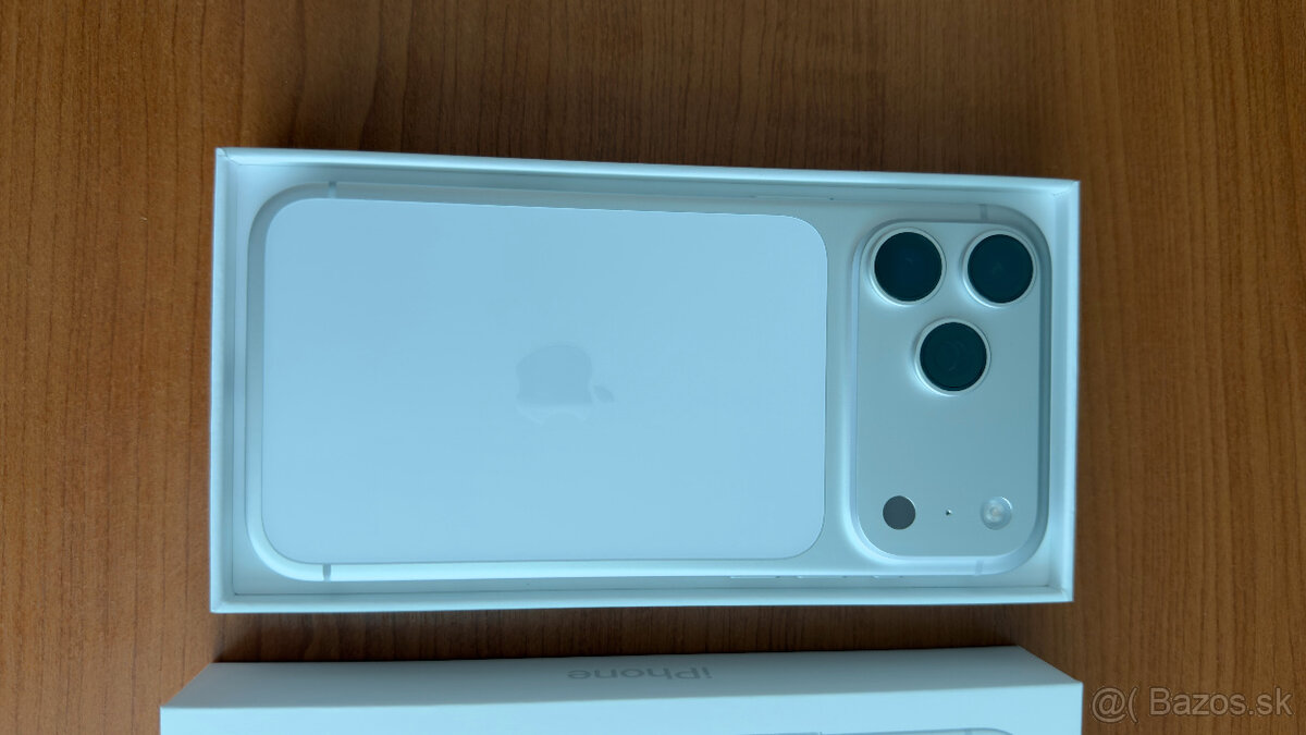 Apple iPhone 17 Pro Max Blue, Silver