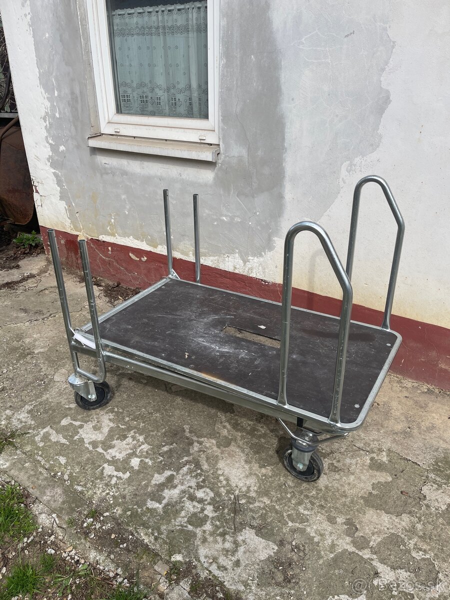 Pracovný vozík