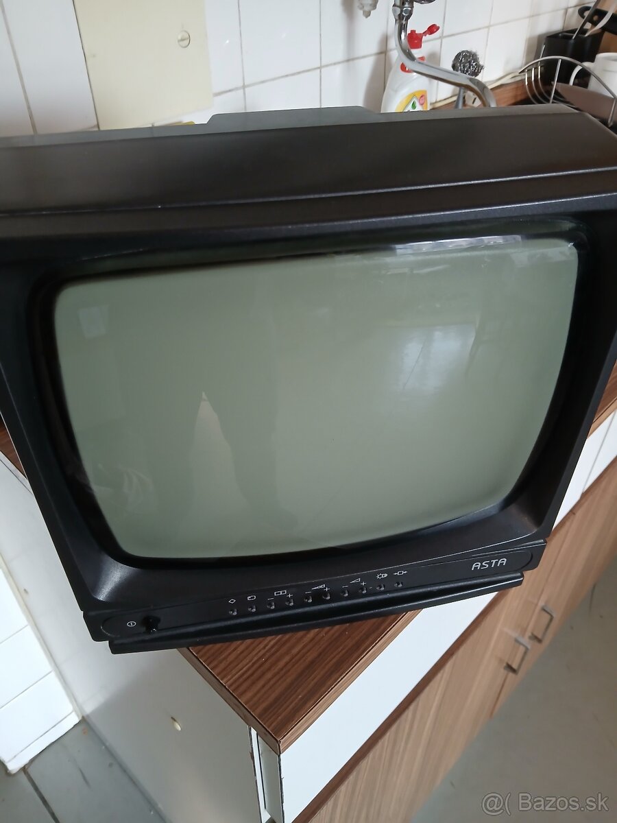 Tesla TV - na opravu