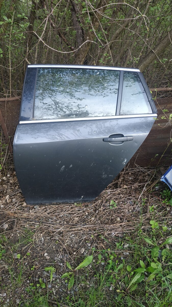 opel ignisia zadne dvvere