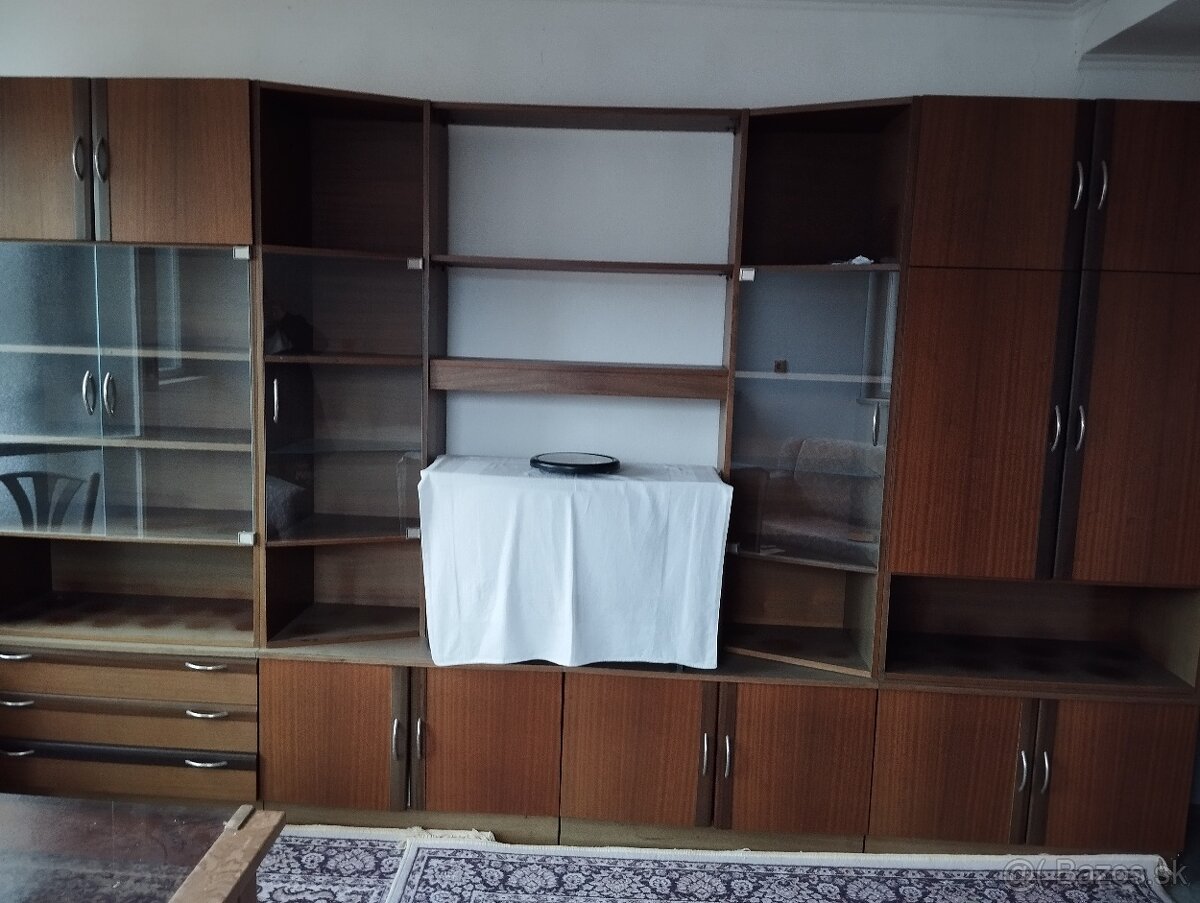 Predam obyvaciu stenu