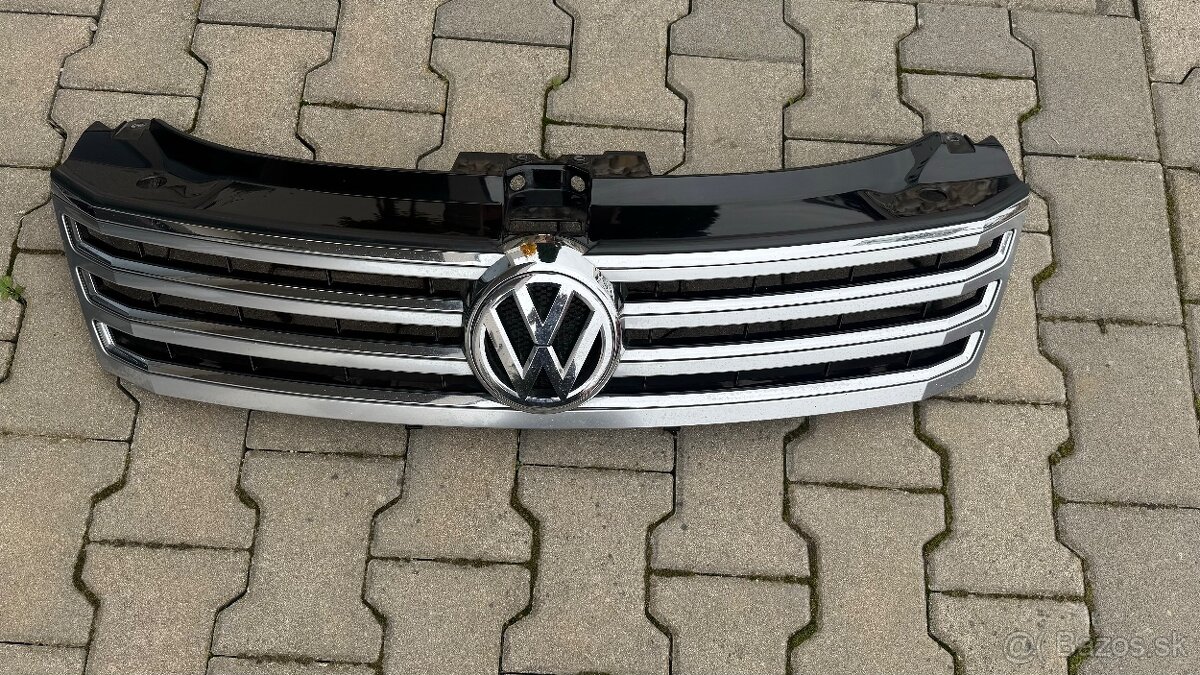 VW Phaeton maska