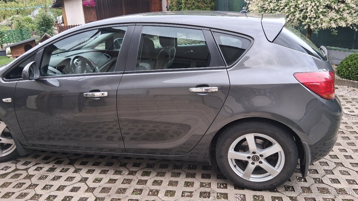 Opel astra J 1.6