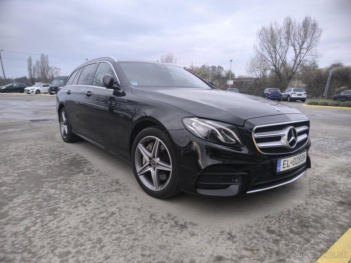Mercedes-Benz E trieda Kombi 300De 4MATIC Plug-IN Hybr.