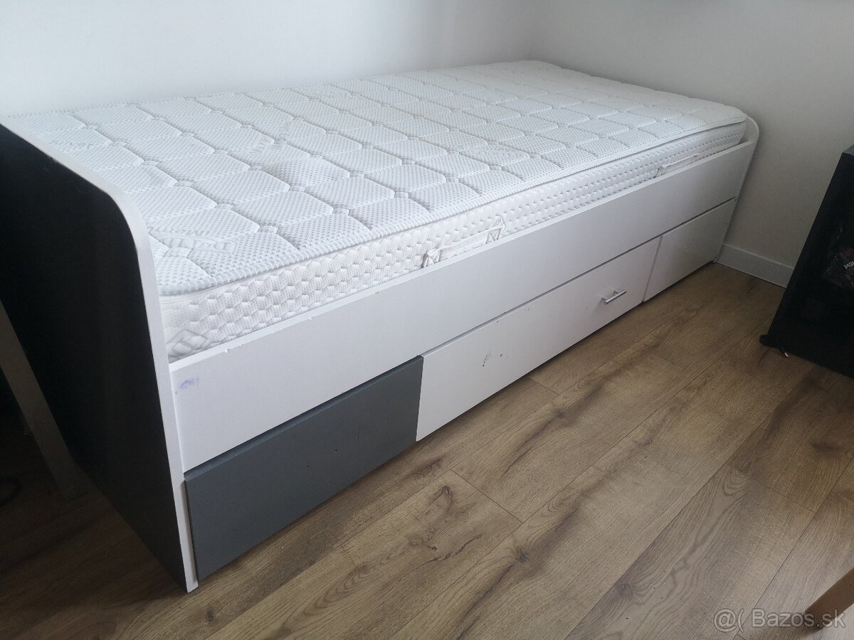 Predám postel 90