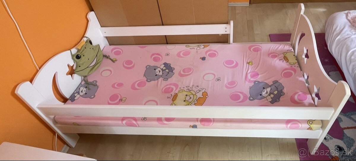 detská posteľ aj s matracom