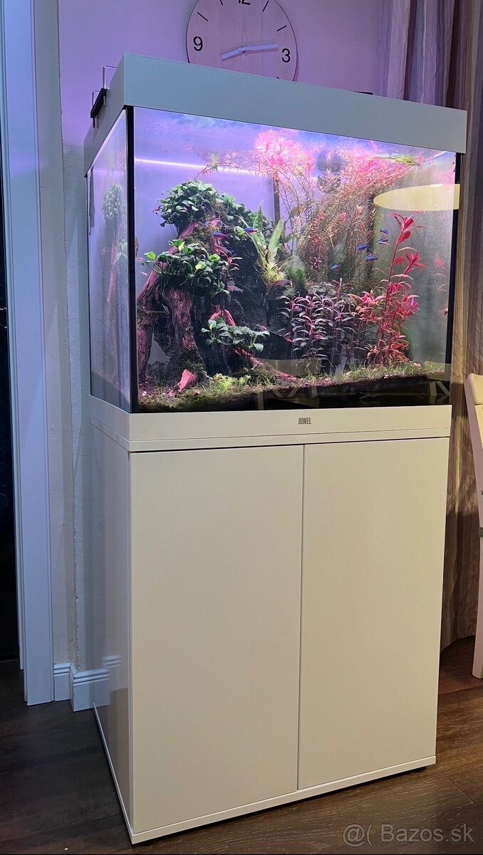 Predam akvarium 200l
