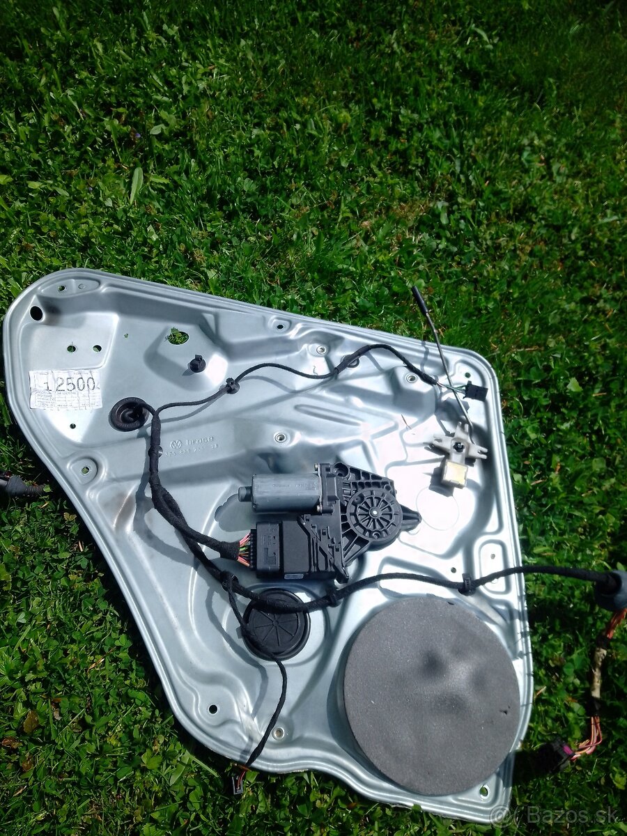 Motorček na sťahovanie okien Passat B5.5