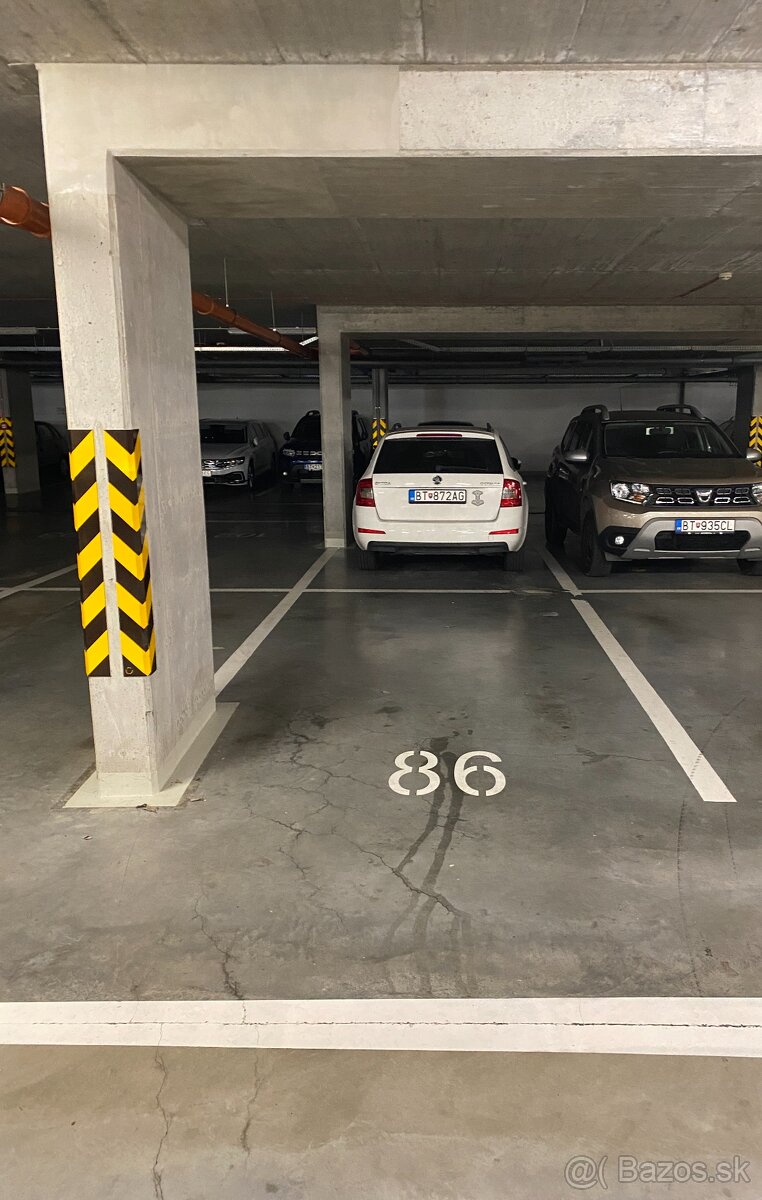 Garážové parkovacie miesto Zuzany Chalupovej 14 a 14/B