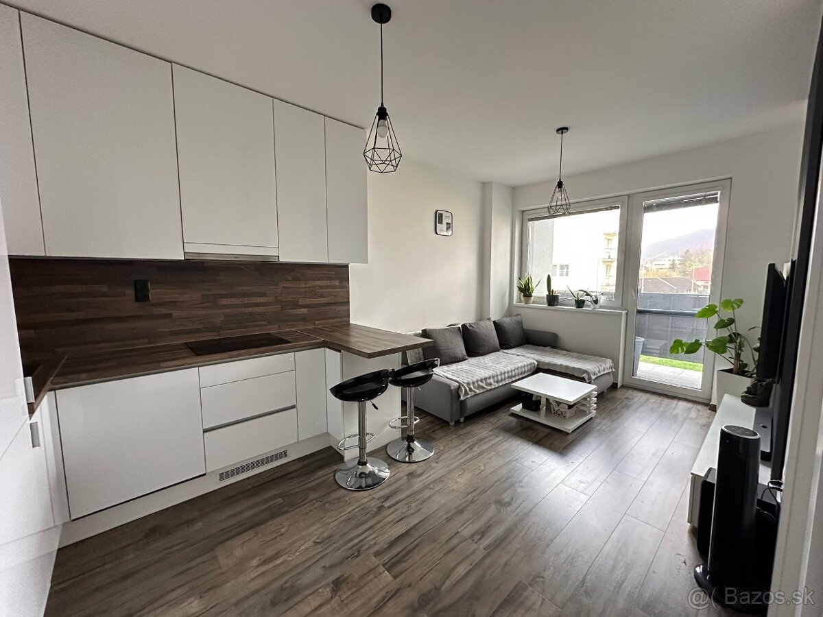 Prenájom 2-izbového bytu – Martin, Priekopa (ul. Medňanského