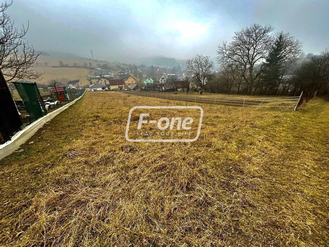 Krásny pozemok v obci Horný moštenec