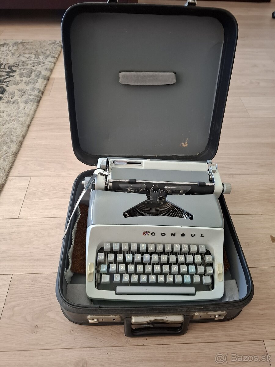 Písací stroj Consul
