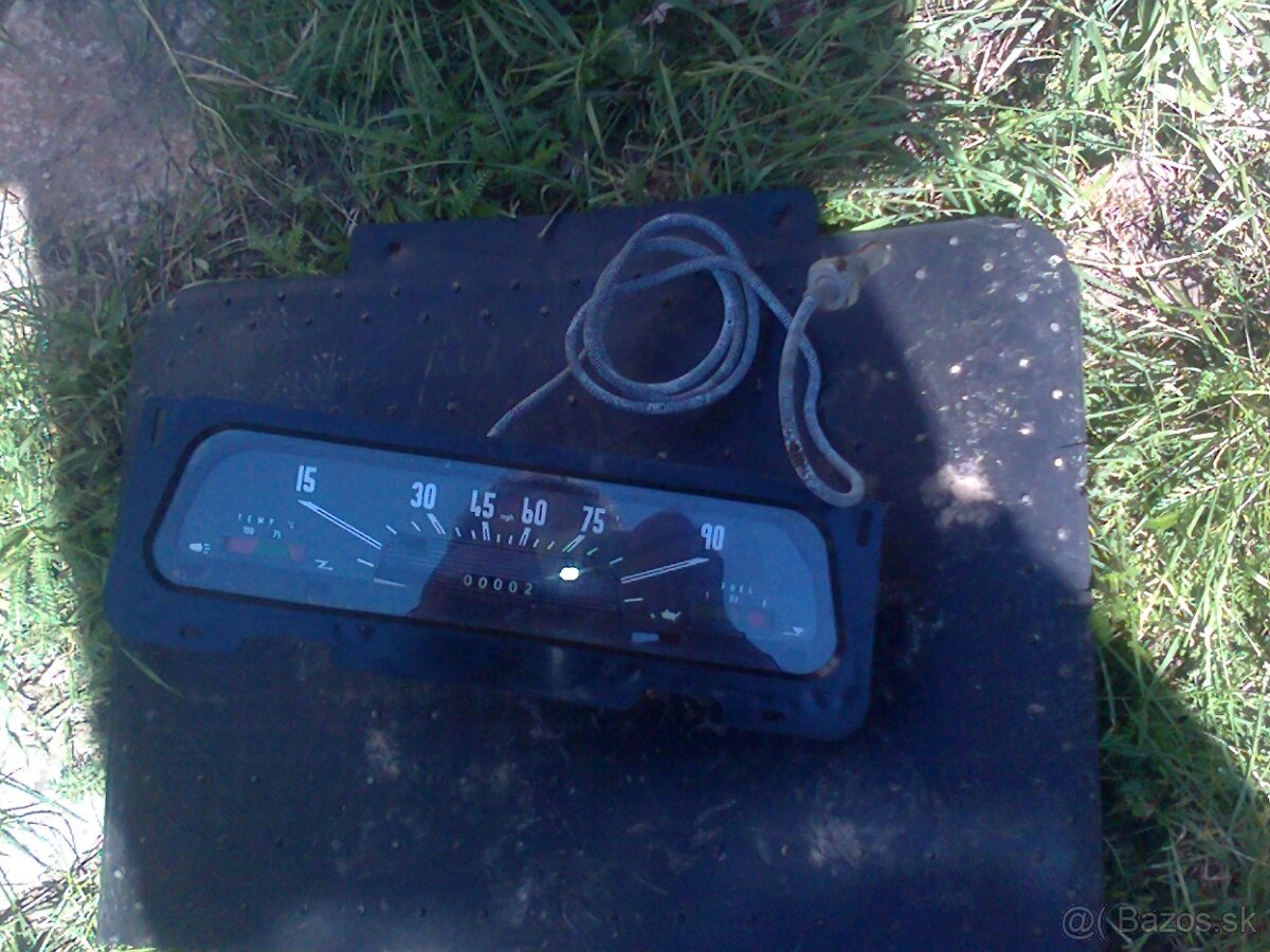 Tachometer / prístrojova doska Skoda 1203