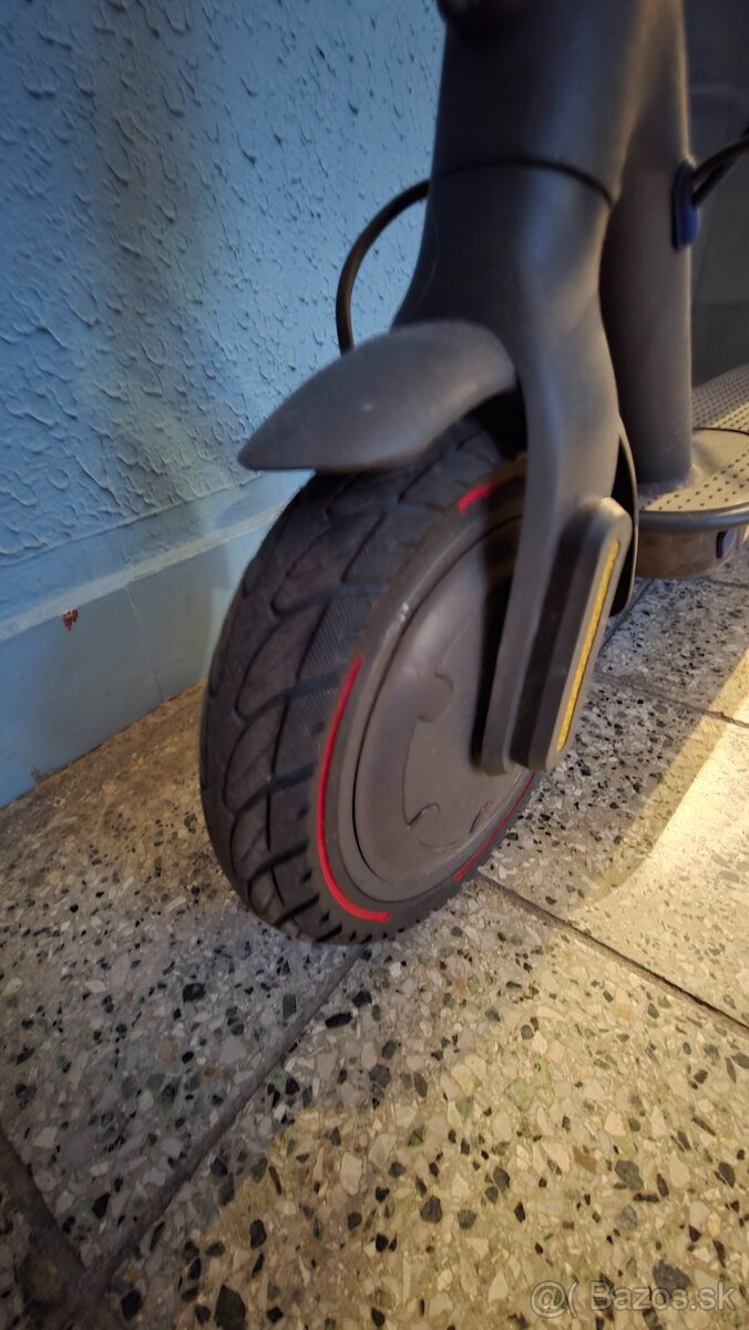 Xiaomi Mi Electric Scooter 3