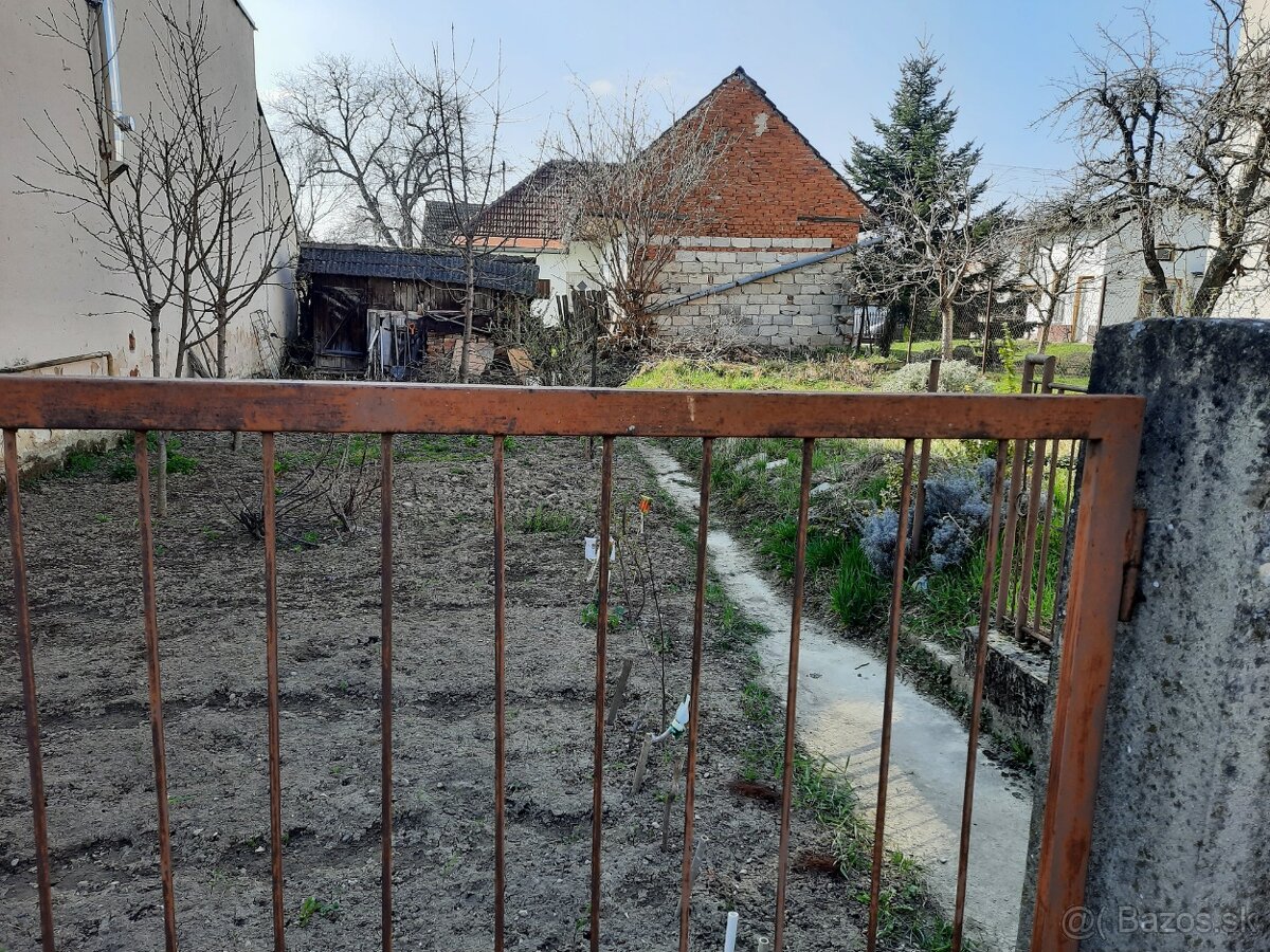 Predám pozemok v obci Opatovce