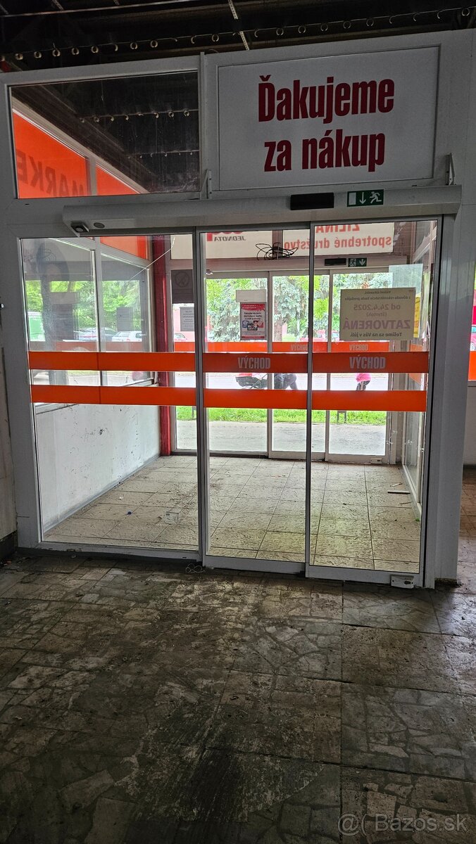 Posuvné automatické dvere 2x + fixná bočná stena