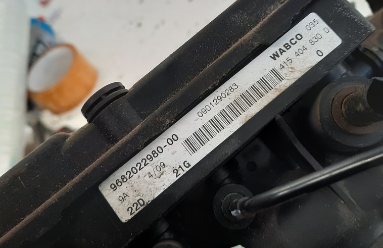 predám Kompresor vzduchového podvozku 9682022980 Citroen C4