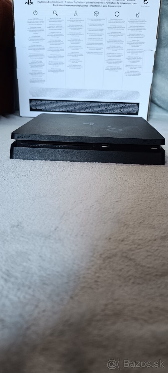 Predám Playstation 4 (500GB) -200€