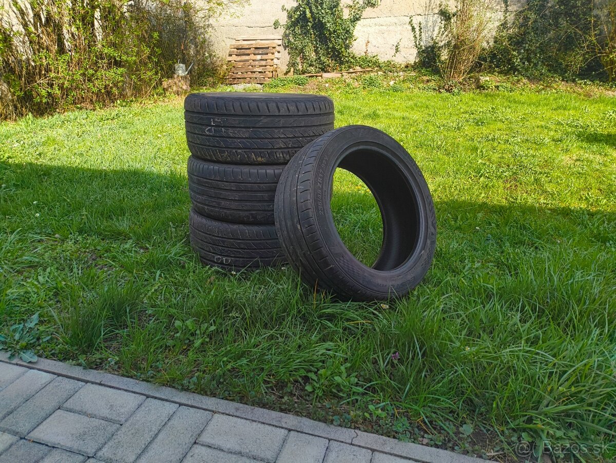 235/45 R17 letné