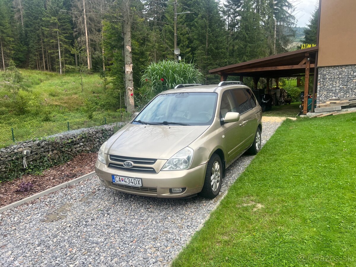 Kia Carnival