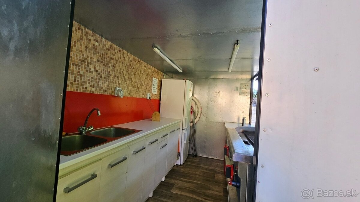 prodám nebo vyměním prodejní stánek za obytňák