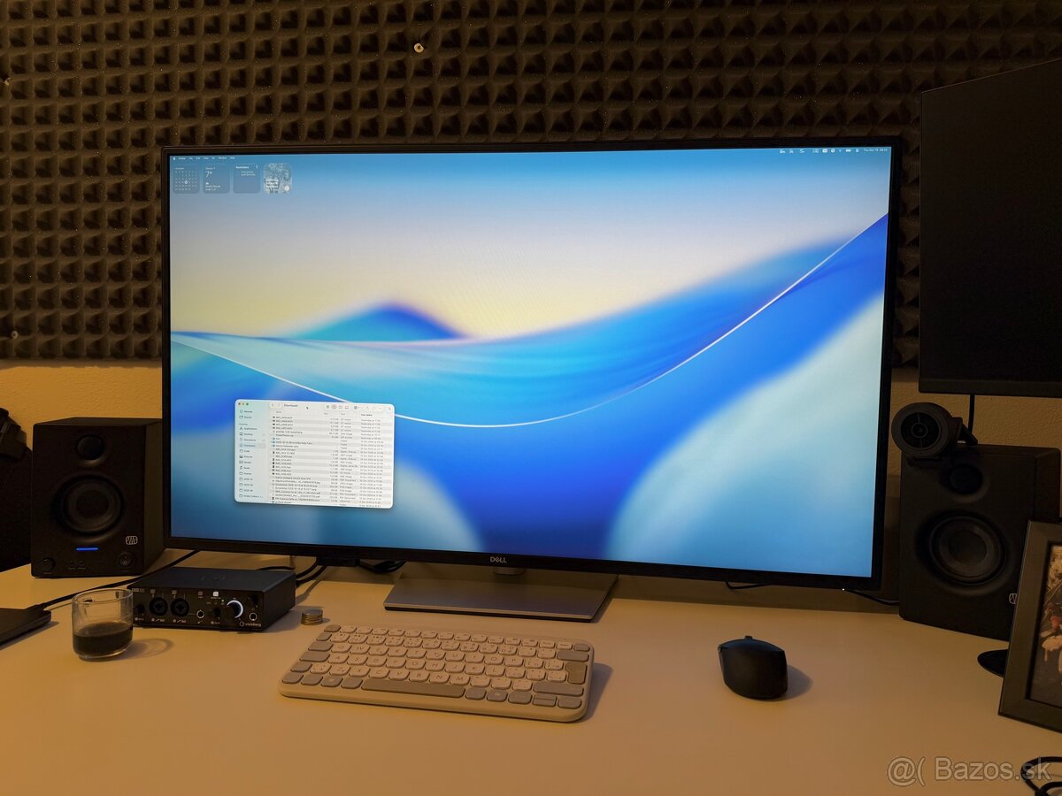 43" Dell U4323QE Ultrasharp