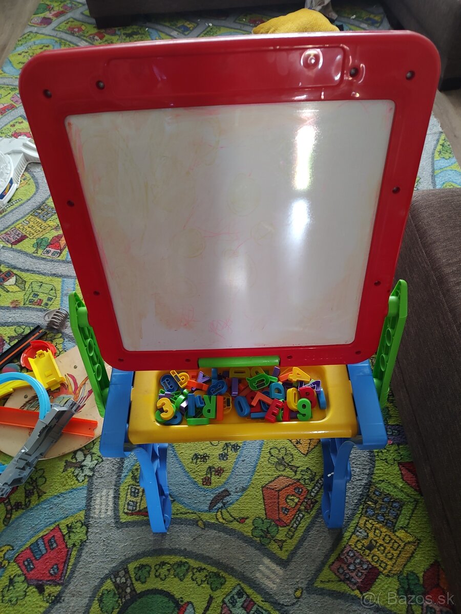 Hotwheels a iné hračky