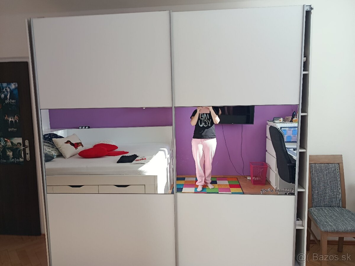 Predám skriňu vhodnú na šatník