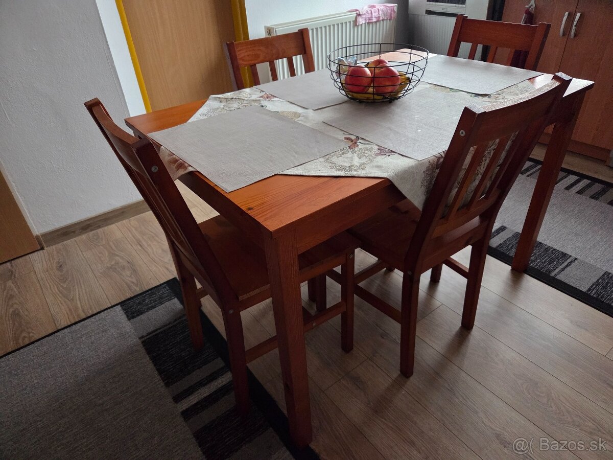 Predám kuchynský stôl