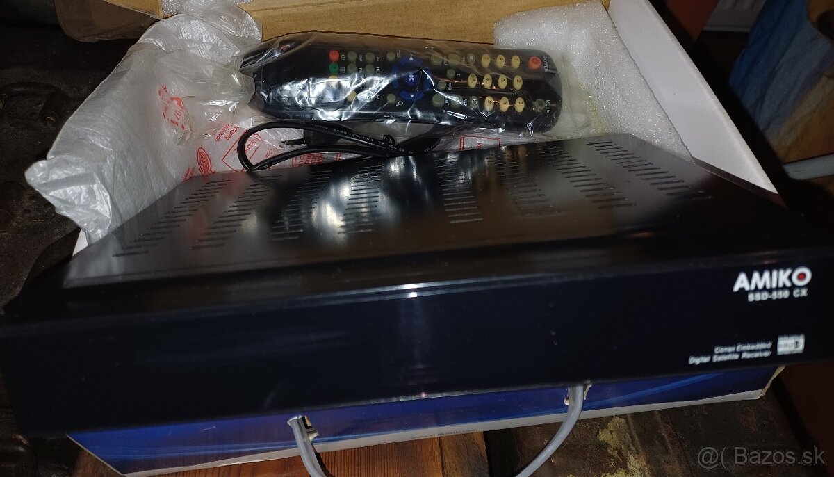 SATELITNÝ PRIJÍMAČ AMIKO SSD 550 CX