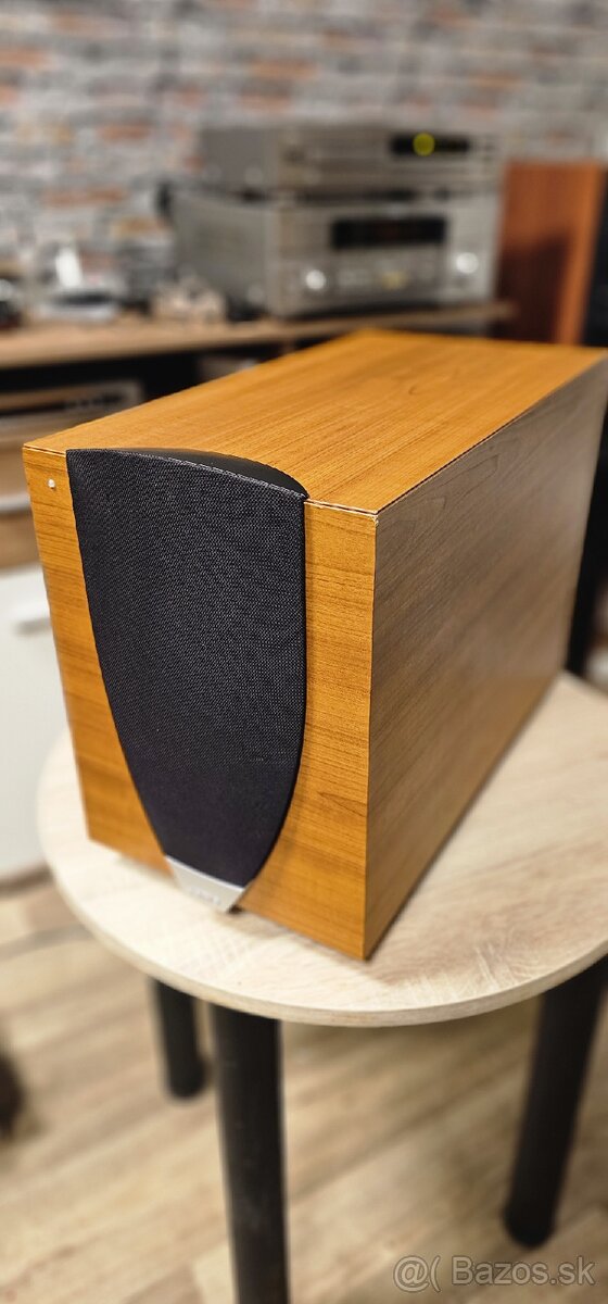 JAMO E8SUB.2 Aktívny subwoofer