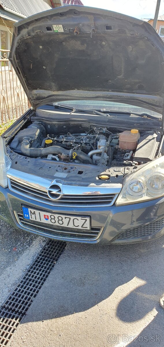 Rozpredam opel astra h 1.7 cdti