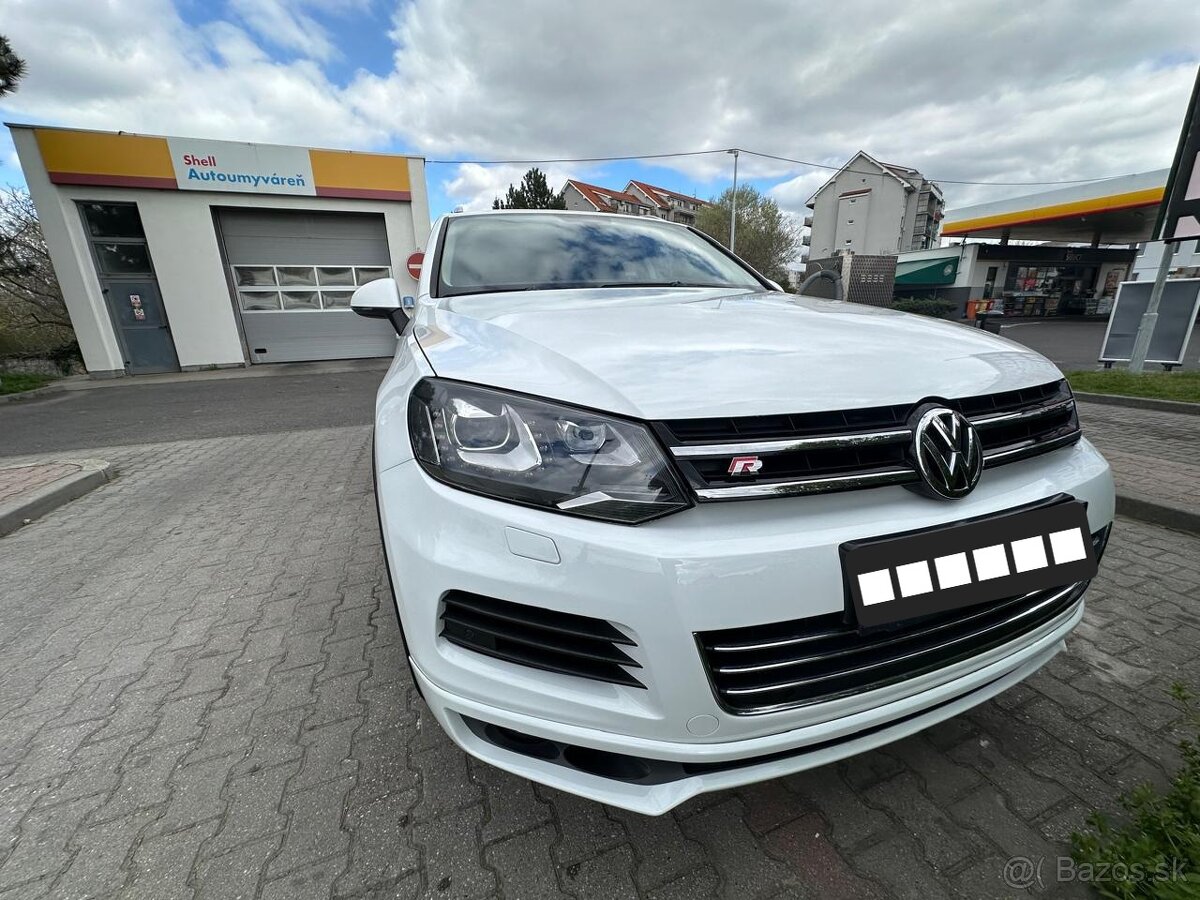 VW Touareg 3.0 TDI V6 180kW 4x4 R-Line Koža Navi