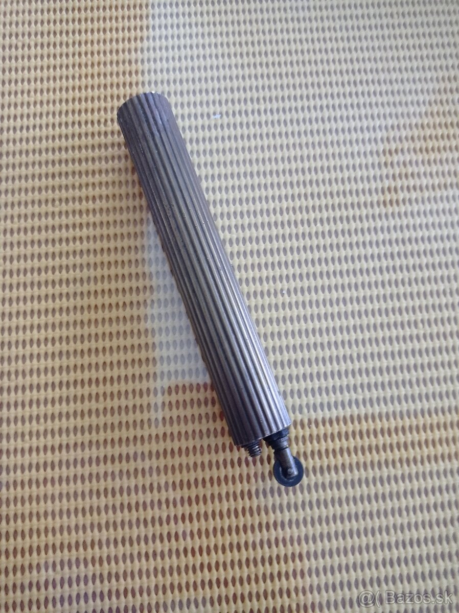 STAROŽITNÝ ZAPALOVAČ