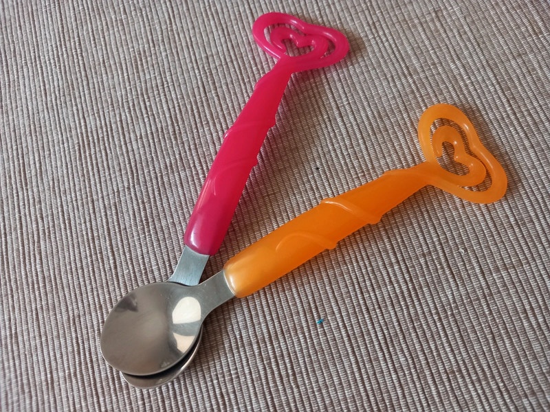 2ks zaujímavé lyžičky - dĺžka 18 cm - cena za obe