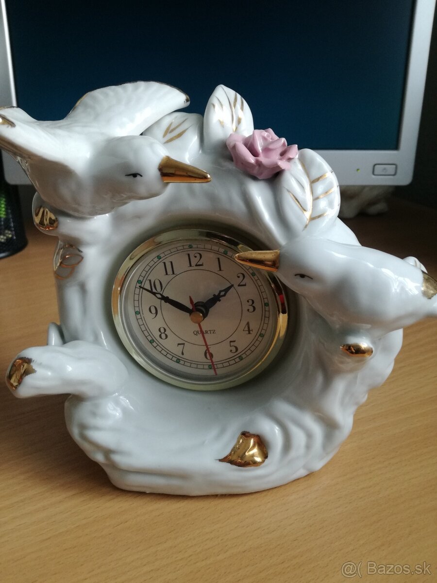 Porcelánové hodiny Quartz