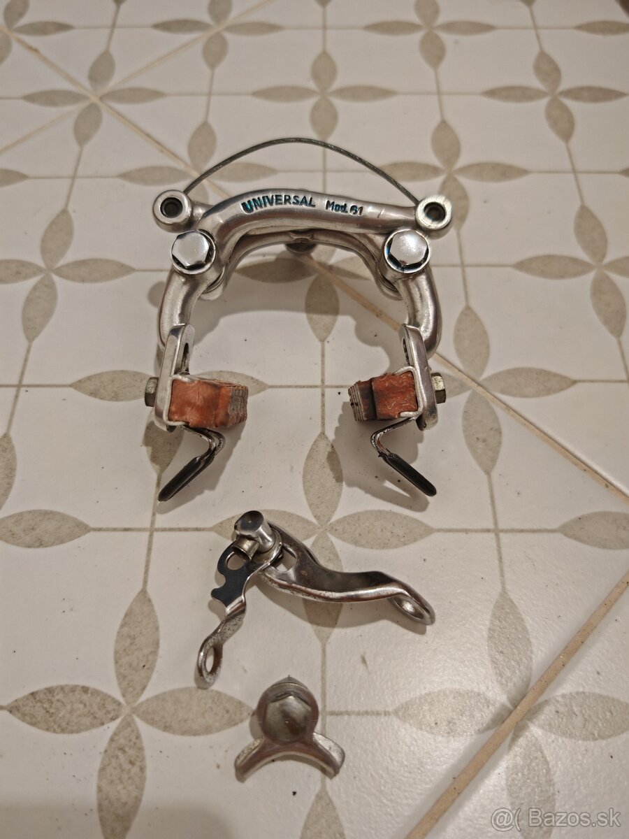 Žádná brzda Universal mod. 61 na cestný bicykel