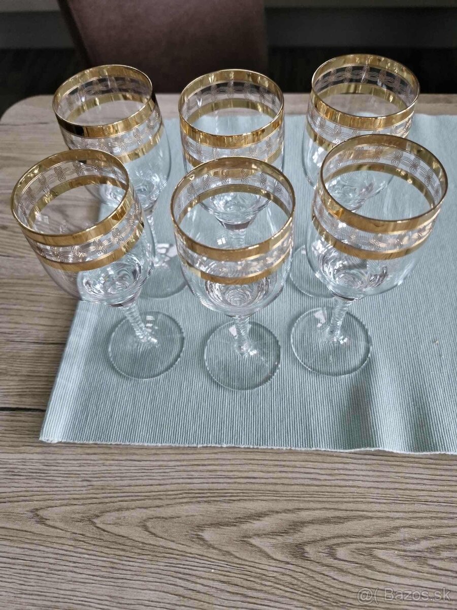 Elegantné poháre so zlatým lemom – 6 ks