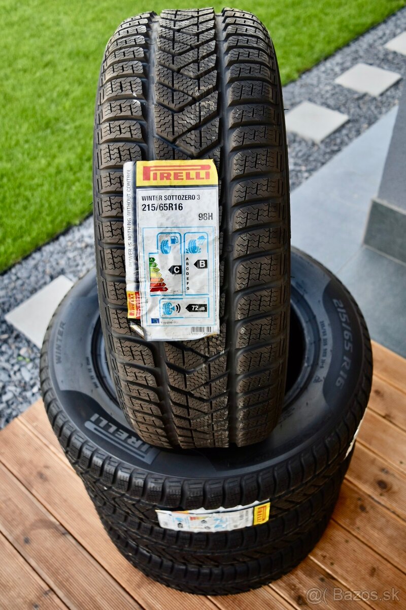 Zimná sada pneu PIRELLI WINTER SOTTOZERO 3 215/65 R16