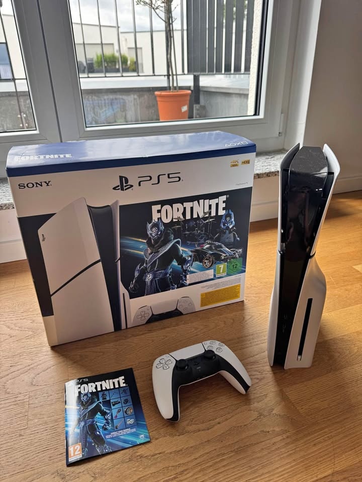 PlayStation 5 s diskem