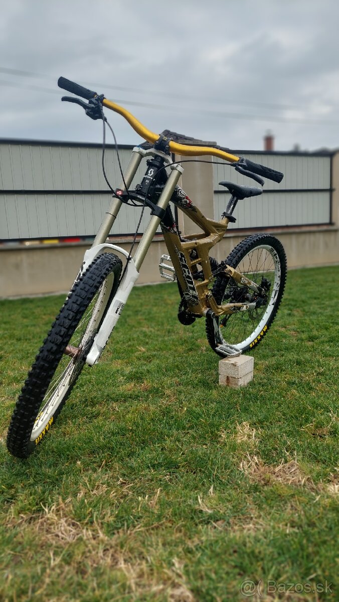 Scott Downhill