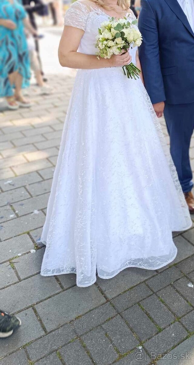 Svadobné šaty
