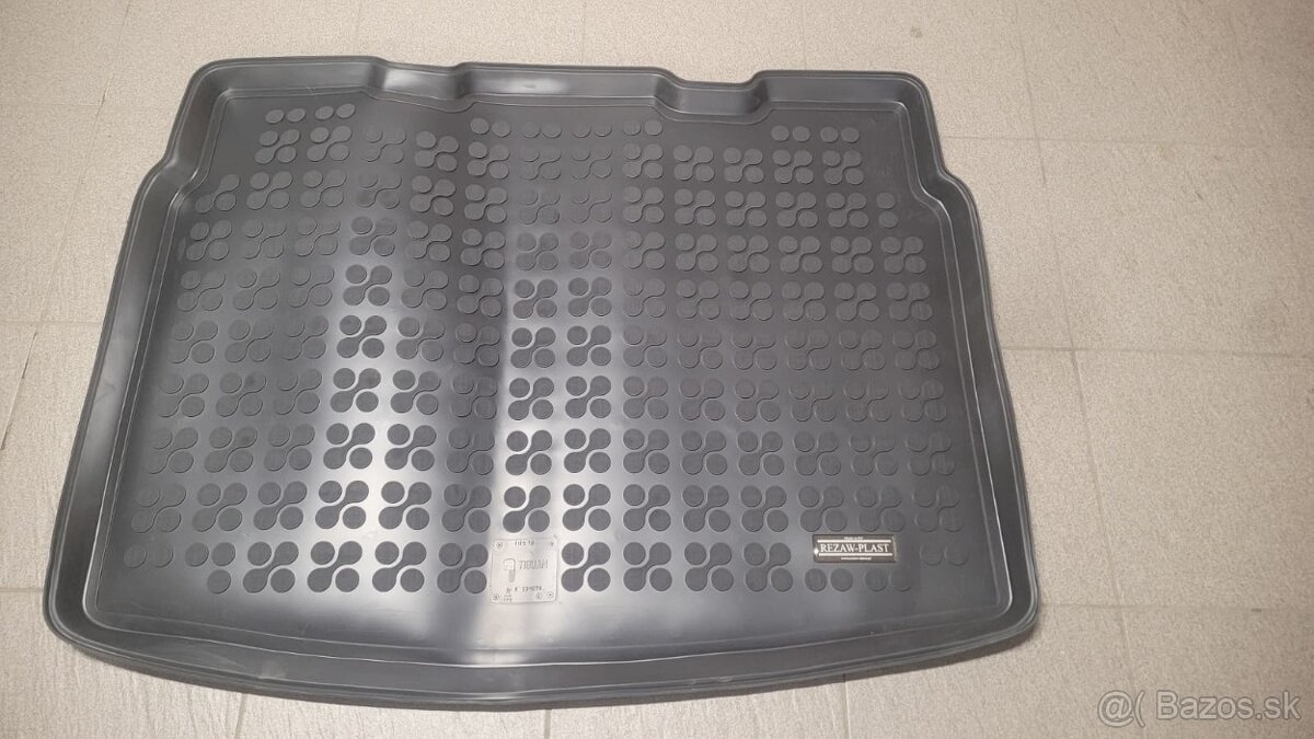 Gumena vanicka do kufra Volkswagen Tiguan II