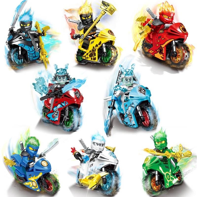 NINJAGO motorky s postavickami 16ks