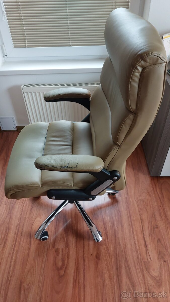 Kancelárska stolička