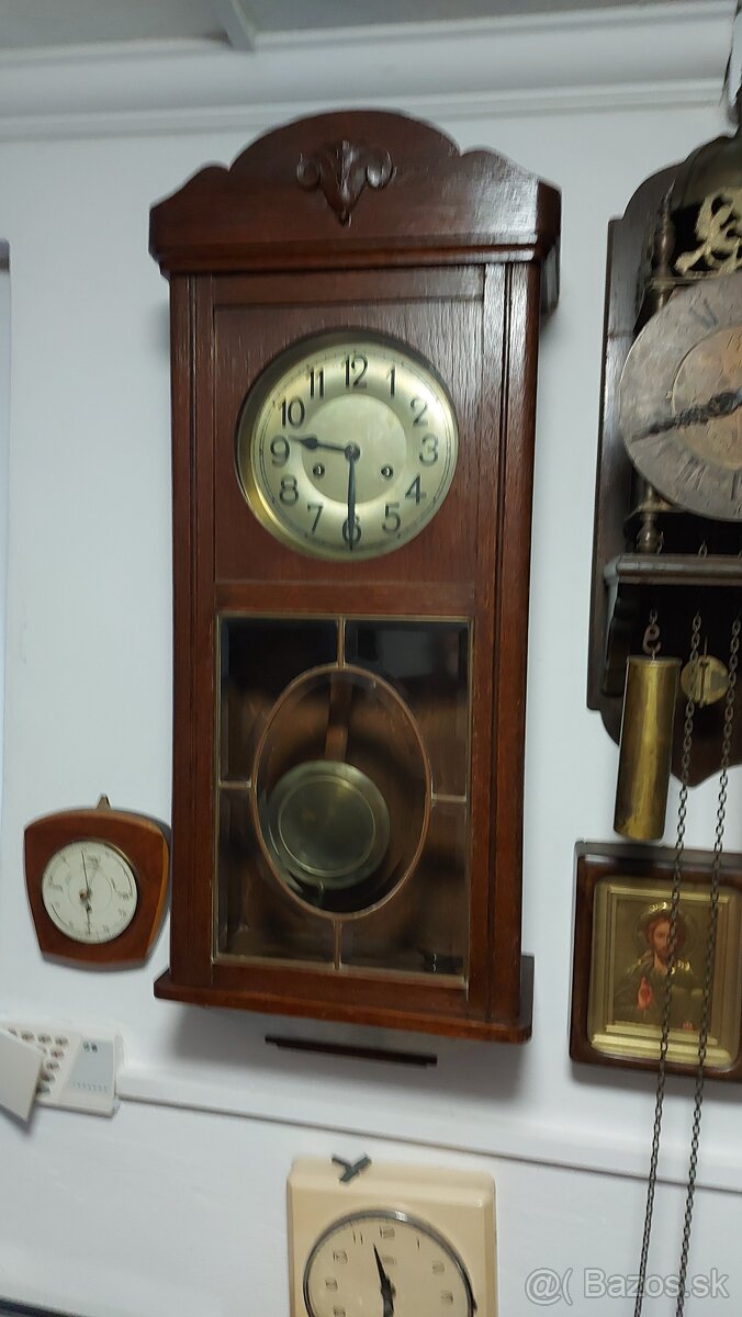 Predám funkčné polbicie nástenné hodiny Artdeco 1920 gong