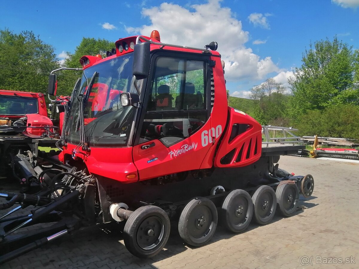 Predám Ratrak Kassbohrer PB600 park