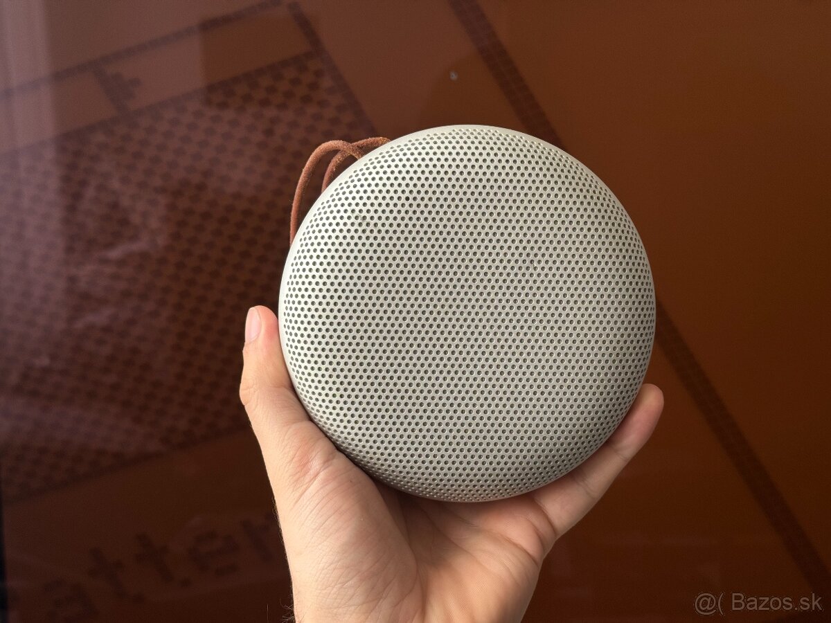 Bang & Olufsen Beosound A1 gen 2 Strieborný